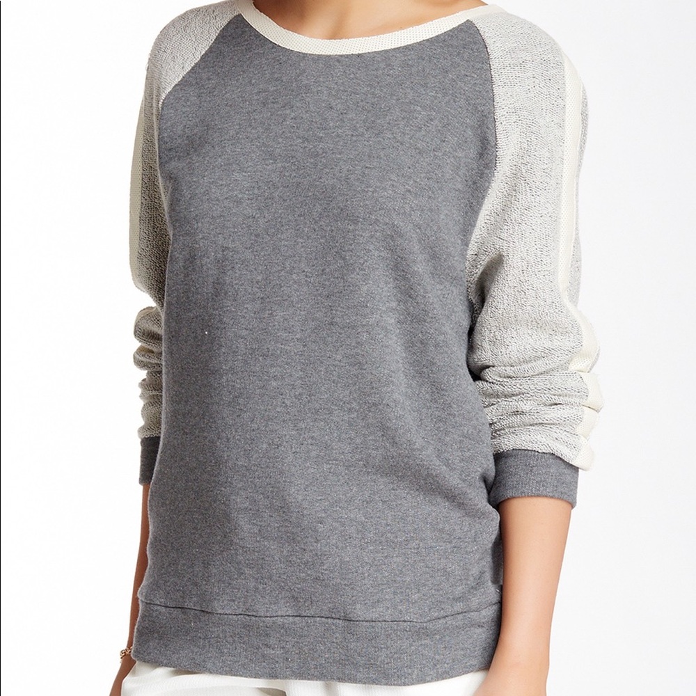 Towsen/ Nordstrom Rack size large sweater like new